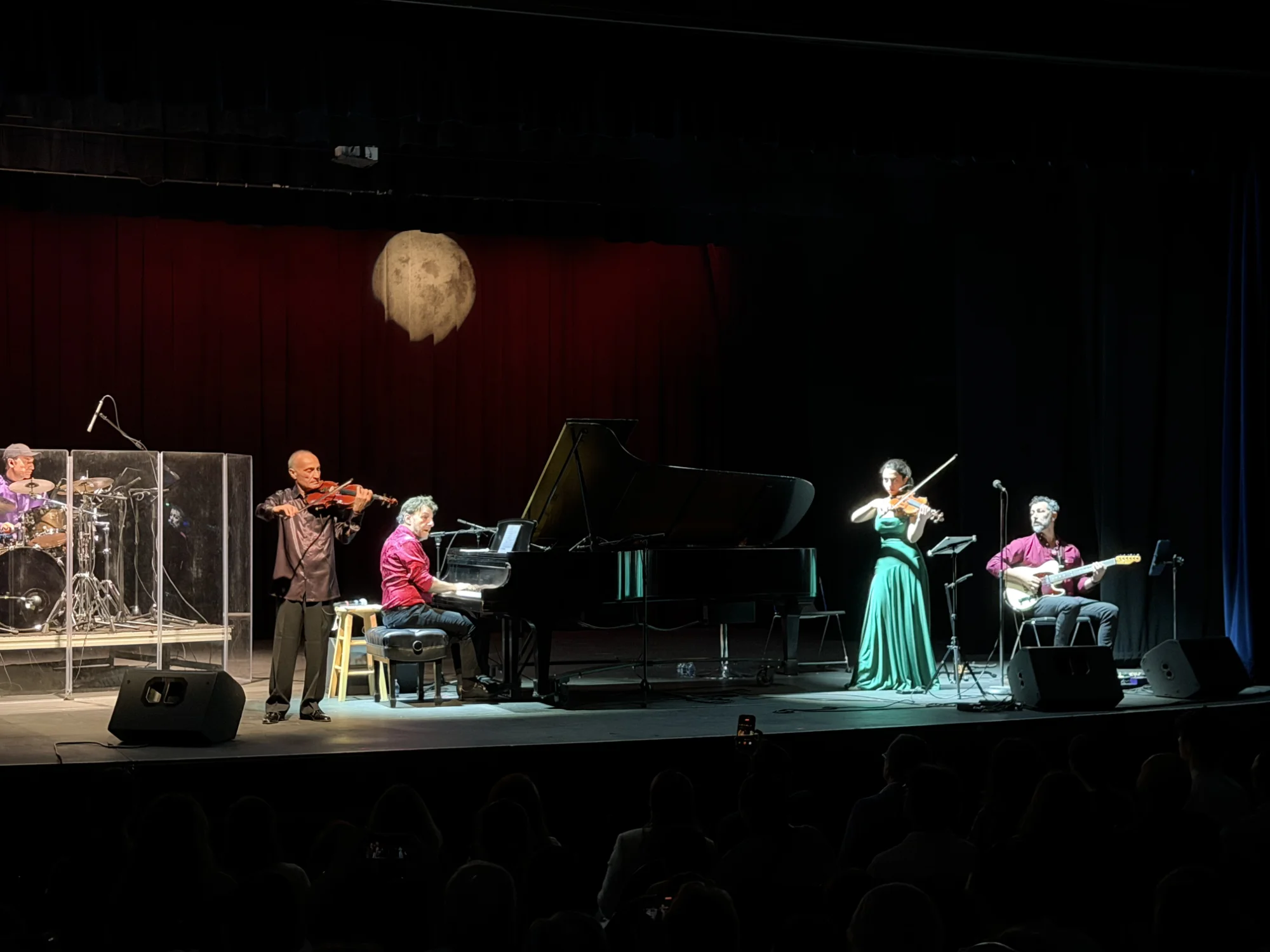 SEROUJ KRADJIAN & BAND
ft. SAMVEL YERVINYAN