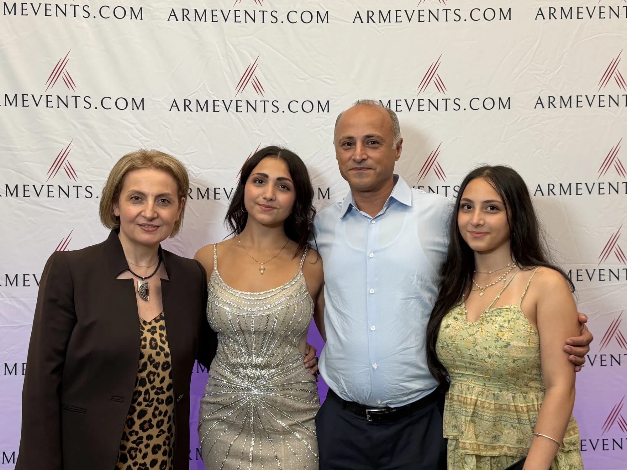 SEROUJ KRADJIAN & BAND
ft. SAMVEL YERVINYAN